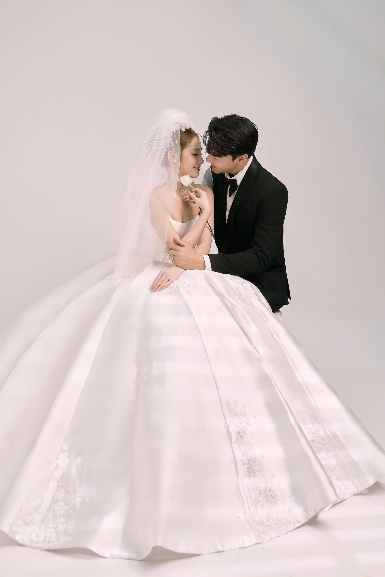 Ảnh cưới studio 12